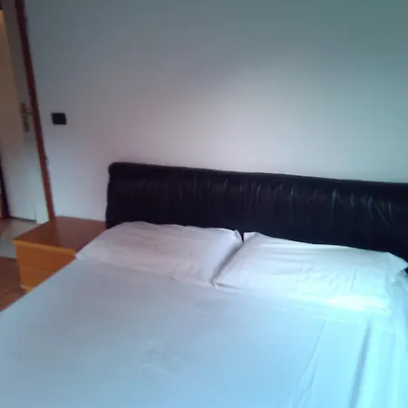 Isola Rossa Apartment *
